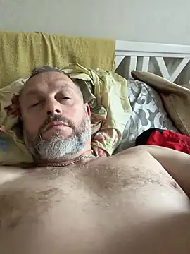 Snapshot of GHsveter chatting on June 11, 4:42 am GHsveter online show from June 11, 4:42 am