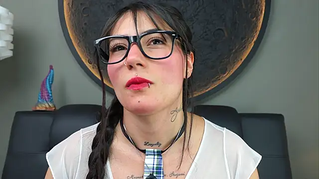 miss sharlotte18 online show from November 13, 6:12 pm