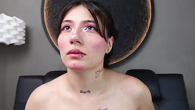 miss sharlotte18 online show from April 9, 6:03 pm