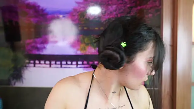 miss sharlotte18 online show from December 5, 6:06 pm