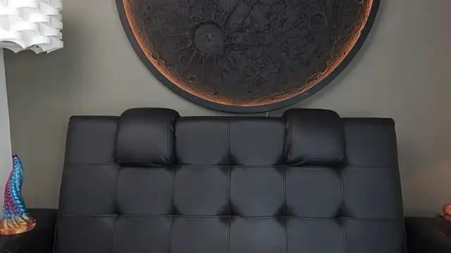 Snapshot of miss_vaiolette chatting on November 19, 11:10 am miss vaiolette online show from November 19, 11:10 am