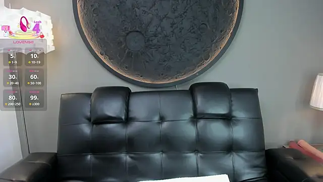 Snapshot of miss_vaiolette chatting on March 18, 11:11 am miss vaiolette online show from March 18, 11:11 am