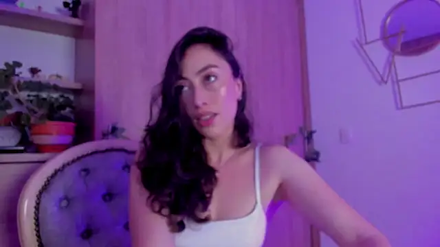 Amatiista online show from March 20, 2:45 am