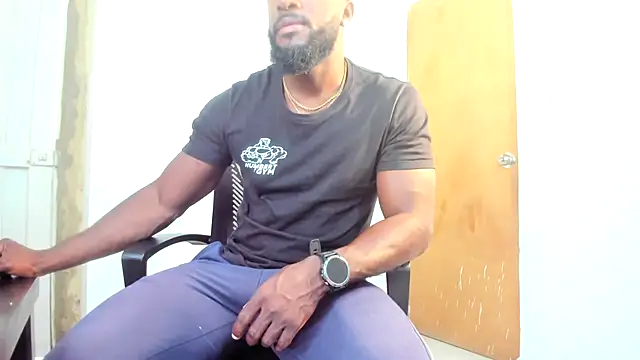 Snapshot of DaleHamilton chatting on January 14, 2:22 pm DaleHamilton online show from January 14, 2:22 pm