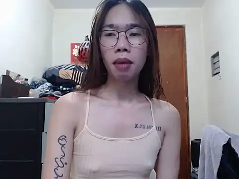 Snapshot of AsianFuckBuddies chatting on October 6, 2:02 am AsianFuckBuddies online show from October 6, 2:02 am