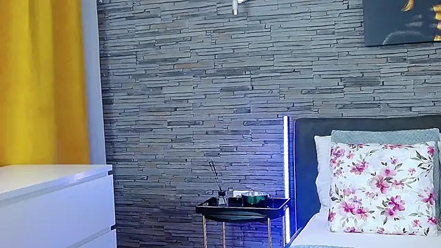AllanaJoy online show from August 4, 4:50 am