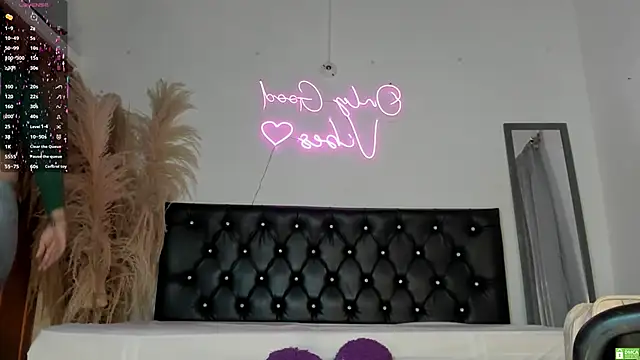 Bianka olivetto021 online show from October 3, 1:31 am