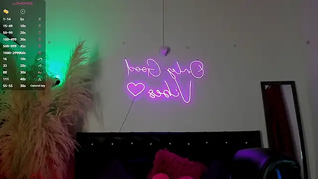 Bianka olivetto021 online show from February 26, 11:30 pm