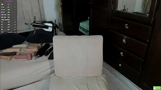 Snapshot of Bianka_olivetto021 chatting on July 3, 5:25 am Bianka olivetto021 online show from July 3, 5:25 am