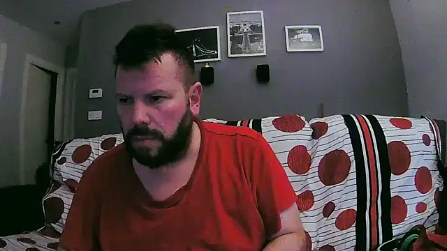 Snapshot of txan9876 chatting on November 7, 8:08 am txan9876 online show from November 7, 8:08 am