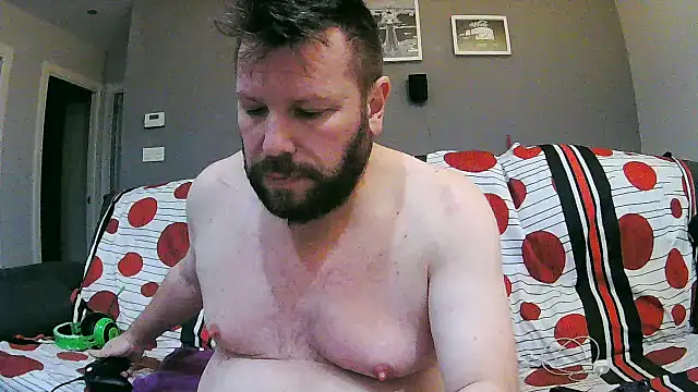 Snapshot of txan9876 chatting on November 16, 6:29 am txan9876 online show from November 16, 6:29 am