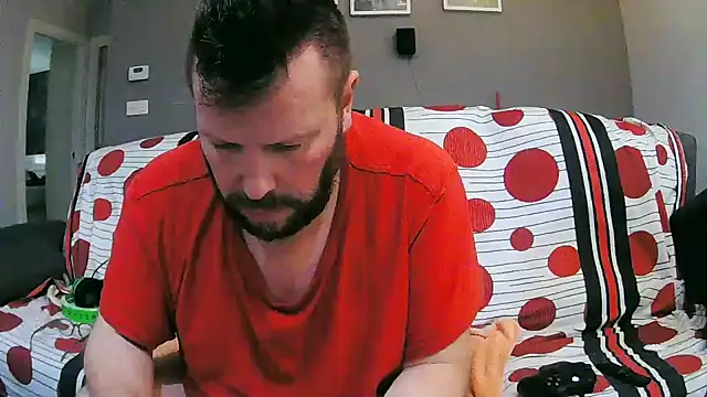 Snapshot of txan9876 chatting on November 10, 8:52 am txan9876 online show from November 10, 8:52 am