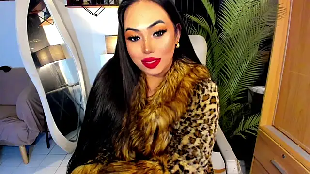 BigDominaMia online show from March 29, 8:05 am