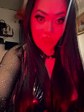 BigDominaMia online show from January 8, 1:44 am