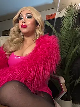 BigDominaMia online show from February 13, 3:06 am