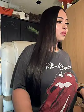 BigDominaMia online show from March 21, 7:20 am