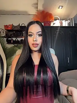 BigDominaMia online show from December 17, 11:37 am