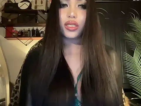 BigDominaMia online show from April 12, 6:11 pm