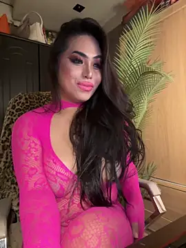 BigDominaMia online show from April 18, 11:01 am