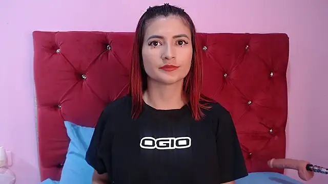 Snapshot of Evasummer1 chatting on November 28, 4:56 am Evasummer1 online show from November 28, 4:56 am