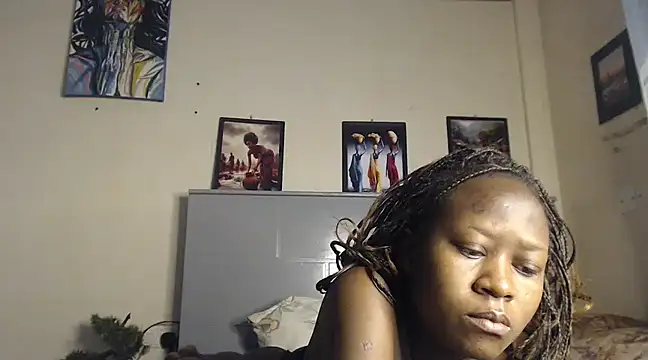 Snapshot of CandyLovesU2 chatting on March 22, 1:54 am CandyLovesU2 online show from March 22, 1:54 am