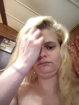 Snapshot of BadAssBitchMakayla chatting on January 12, 12:17 am BadAssBitchMakayla online show from January 12, 12:17 am