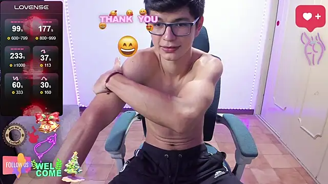 Snapshot of GoldenProject chatting on January 29, 2:51 am GoldenProject online show from January 29, 2:51 am