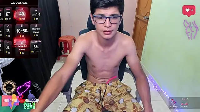 Snapshot of GoldenProject chatting on October 22, 2:22 am GoldenProject online show from October 22, 2:22 am