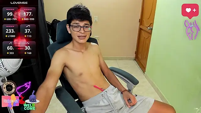 Snapshot of GoldenProject chatting on October 5, 2:46 am GoldenProject online show from October 5, 2:46 am