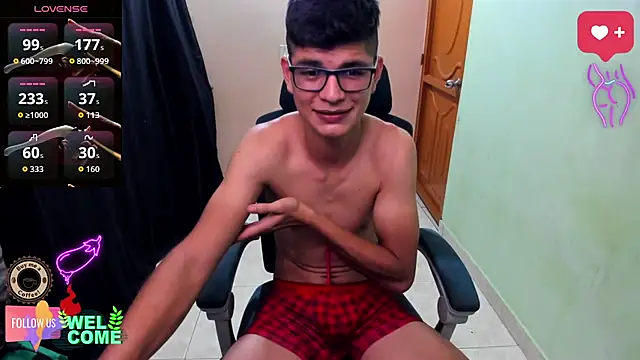 Snapshot of GoldenProject chatting on December 16, 2:49 am GoldenProject online show from December 16, 2:49 am