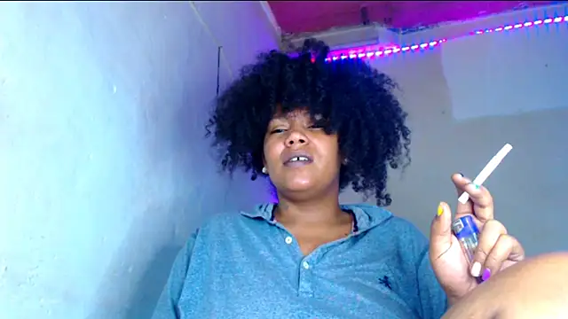 Snapshot of cherry_cleou chatting on May 23, 6:45 am cherry cleou online show from May 23, 6:45 am