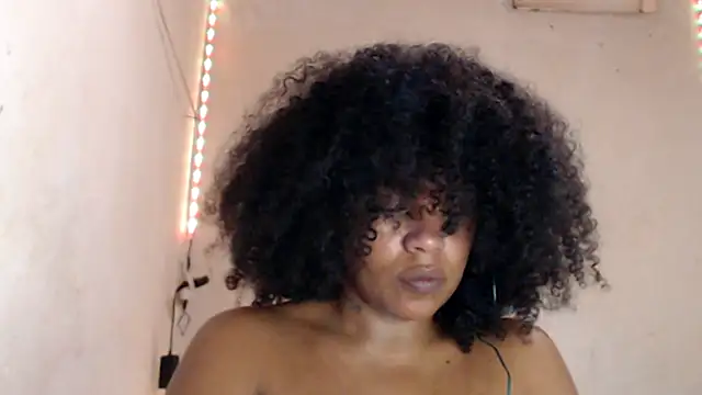 Snapshot of cherry_cleou chatting on December 17, 5:51 pm cherry cleou online show from December 17, 5:51 pm