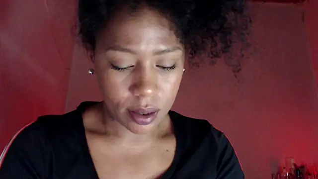 Snapshot of cherry_cleou chatting on February 24, 4:26 pm cherry cleou online show from February 24, 4:26 pm