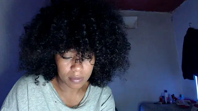 Snapshot of cherry_cleou chatting on January 9, 5:43 pm cherry cleou online show from January 9, 5:43 pm