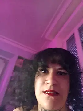 callmelouve online show from May 4, 5:05 pm