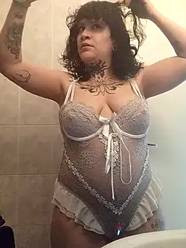 callmelouve online show from April 2, 3:51 pm