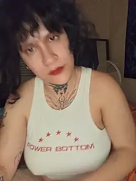 callmelouve online show from May 18, 11:42 pm