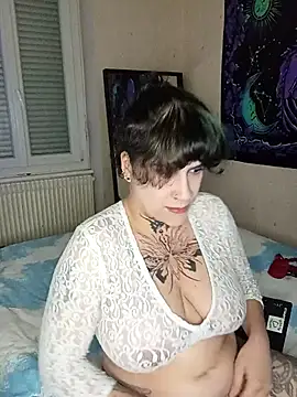 callmelouve online show from March 29, 7:59 pm