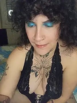 callmelouve online show from May 11, 4:04 pm