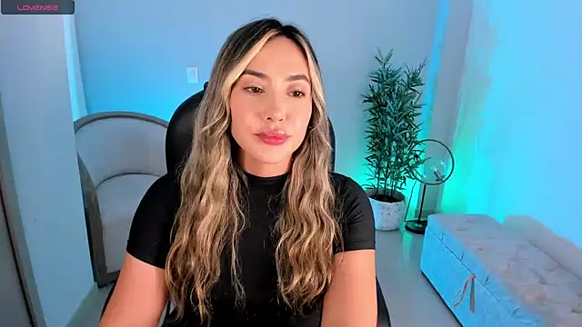 NiaBennet  online show from October 10, 9:37 pm