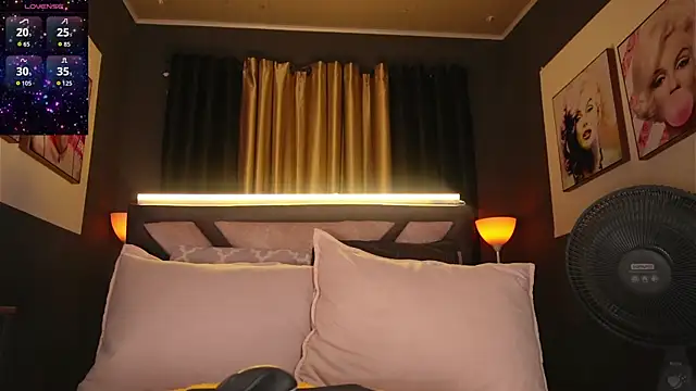 Snapshot of stelleknox_ chatting on July 8, 10:21 pm stelleknox online show from July 8, 10:21 pm