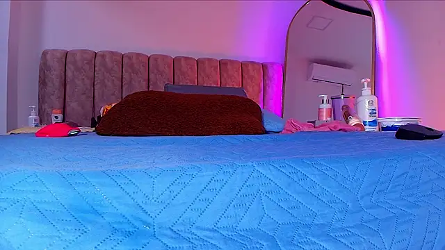  linda milk  online show from February 26, 3:06 am