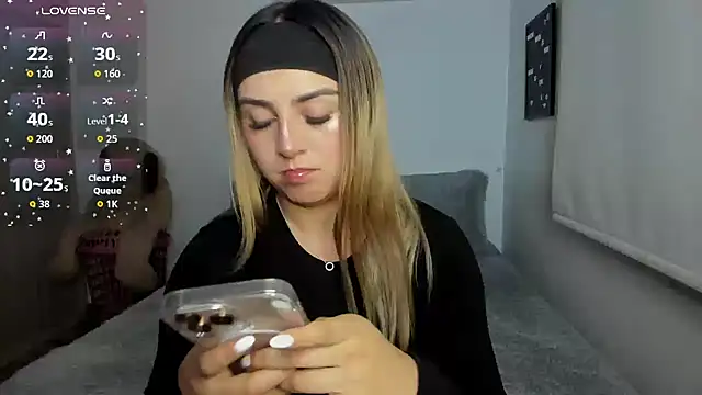 sophi mooreno online show from November 14, 1:09 am