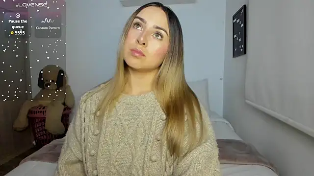 sophi mooreno online show from March 5, 12:51 am