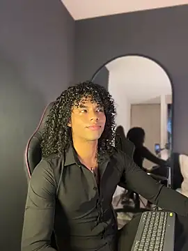 Lucas eevans online show from April 14, 12:32 pm