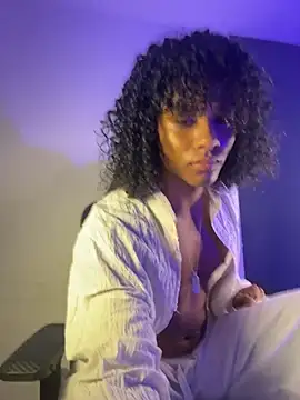 Lucas eevans online show from March 8, 1:36 pm