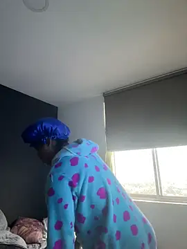 Lucas eevans online show from February 25, 11:54 am