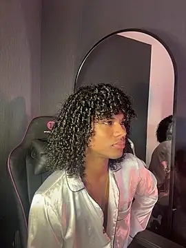 Lucas eevans online show from February 4, 12:55 pm