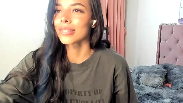 Snapshot of Valen_Brown chatting on May 24, 3:17 am Valen Brown online show from May 24, 3:17 am