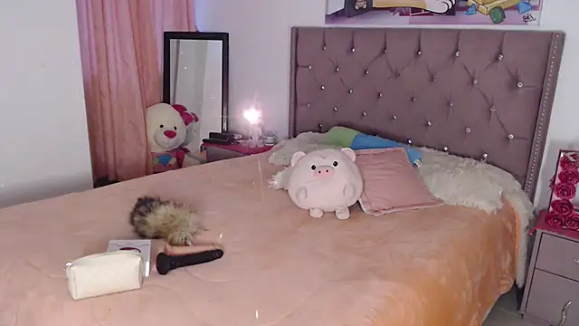 Snapshot of Valen_Brown chatting on October 7, 10:38 am Valen Brown online show from October 7, 10:38 am